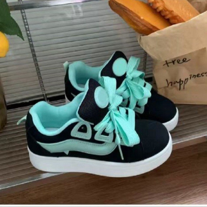 Badminton Korea - Sepatu Vulkanisir Wanita Hitam Terbaru 2025,